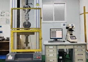 万能材料试验机